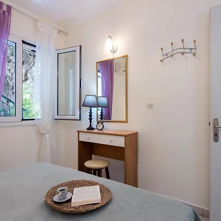 Glyfada Villa View * Glyfáda